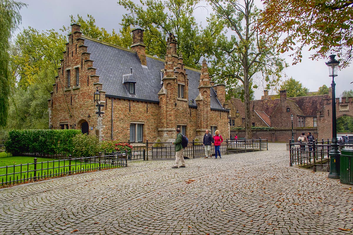 Minnewater Park - O que fazer em Bruges