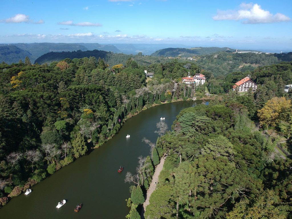 Melhores passeios na Serra Gaúcha - Lago Negro