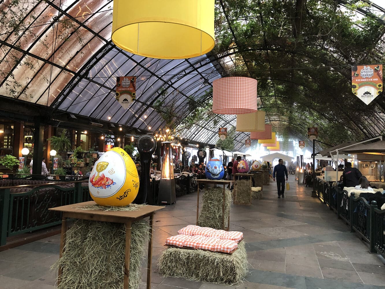 Páscoa - Rua Coberta