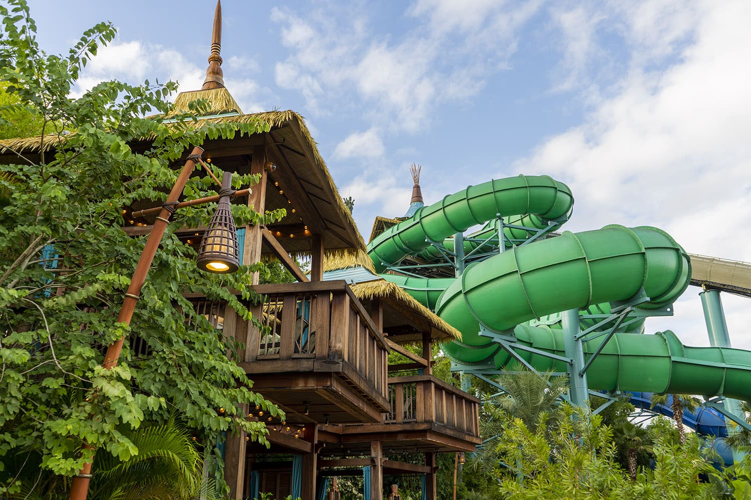 Volcano Bay - Cabanas