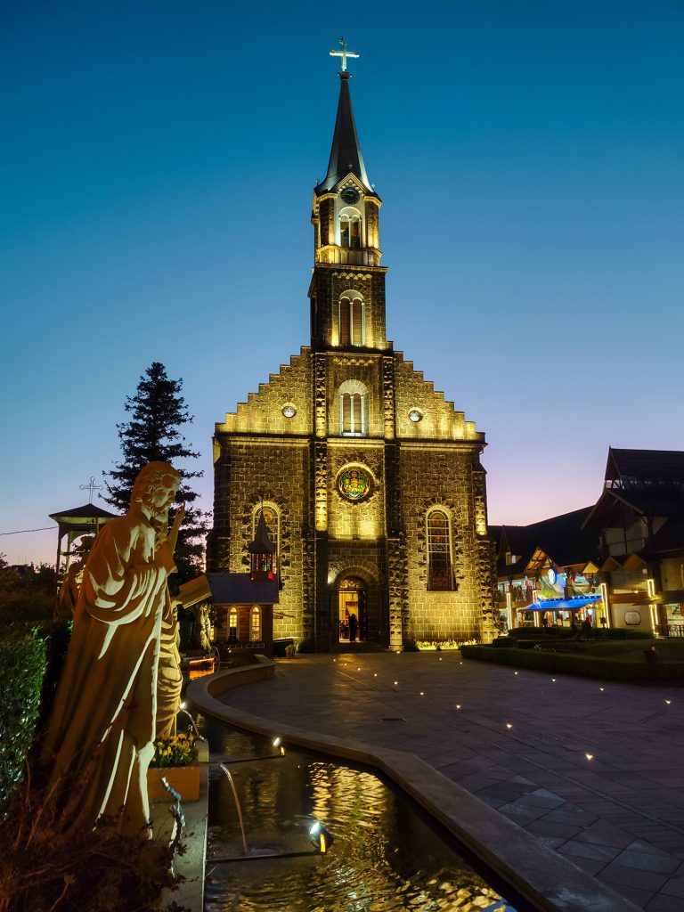 Faça fotos e vídeos incríveis de viagem com o motorola edge+ gramado igreja matriz edgeplus