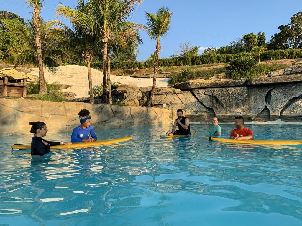 Aula de Surf na Praia do Cerrado