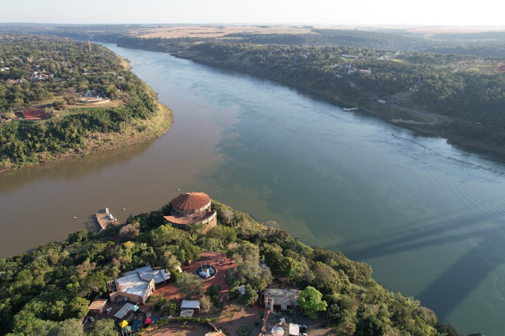Verão em Foz do Iguaçu Marco das Tres Fronteiras
