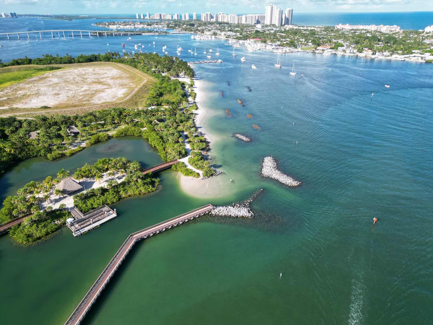 Imagem aérea da Peanut Island