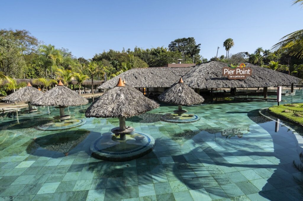 Qual o Melhor Resort para Passar as Férias de Julho no Brasil? rioquente04