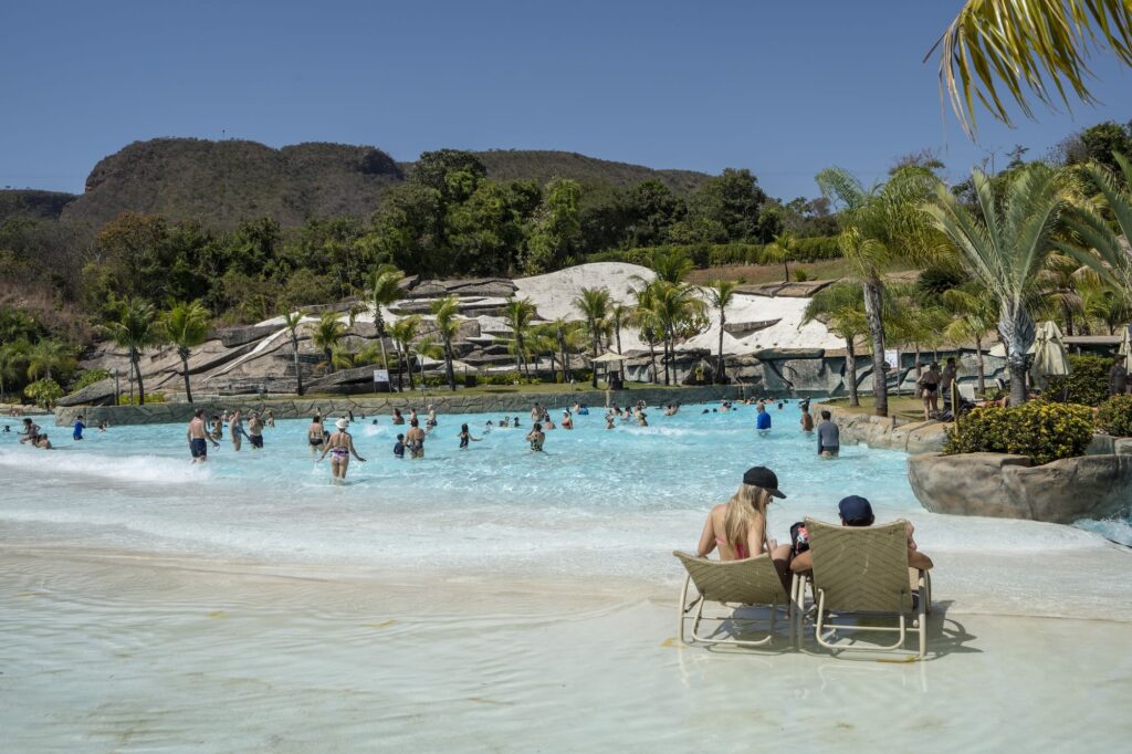 Qual o Melhor Resort para Passar as Férias de Julho no Brasil? rioquente14