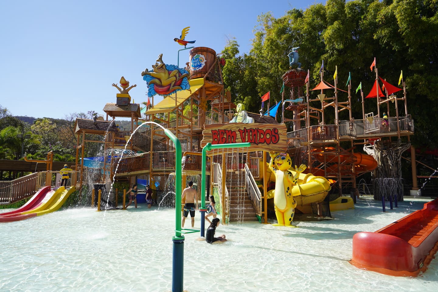 8 motivos para conhecer o Hot Park no Rio Quente Resorts