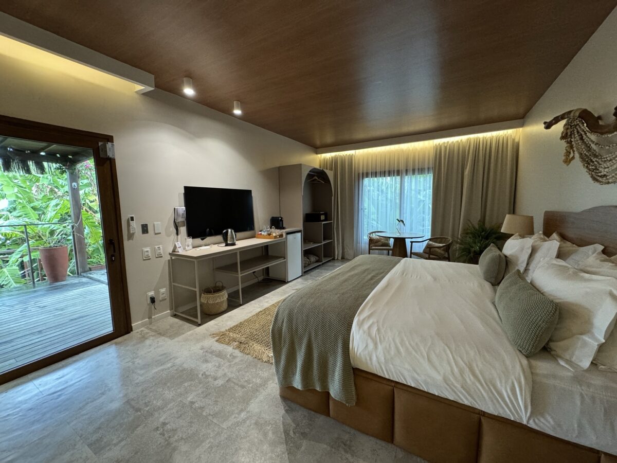 Quarto do Hotel Dolphin Noronha.