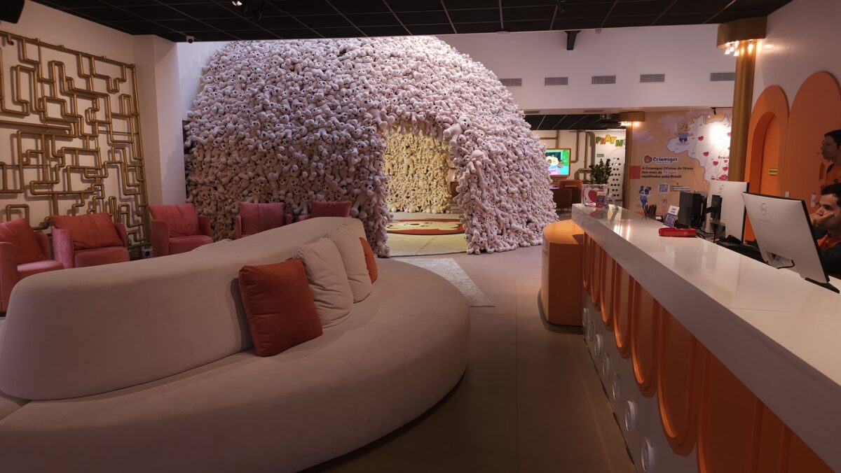 Lobby do hotel Mundo Criamigos.