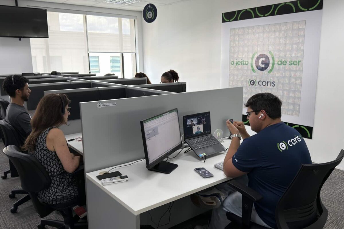 central de atendimento seguro viagem coris